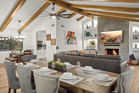 Huge living area with vaulted ceilings, open space, and incrediable views.