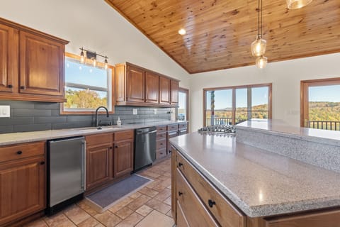 Ice Maker/Dishwasher