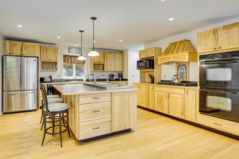 Kitchen | Cooking Basics Supplied | 1st Floor