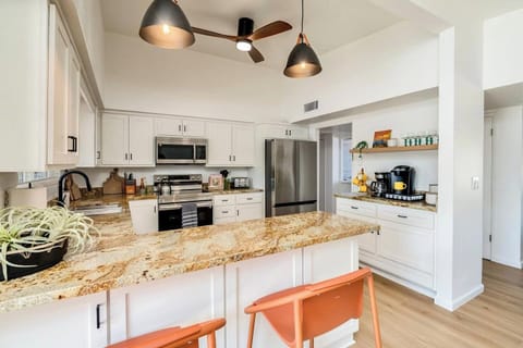 Wake up to the coffee station with both drip and Keurig options, sure to satisfy all caffein needs.