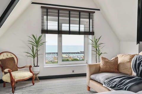 The Cliff Greenhouse, Brighton and Hove - Host & Stay