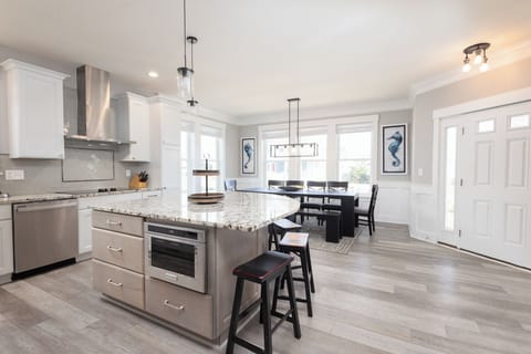 Join us in the kitchen and relish the dining experience