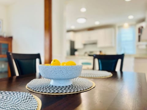 Dining Table Accent.