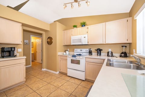 17345SilverCreekCt-16