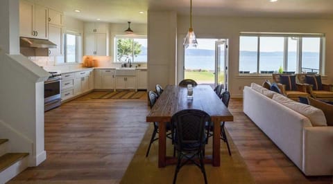 Cook, dine, and unwind with breathtaking waterfront views—your perfect retreat awaits!