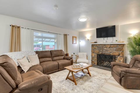 Twin Falls Vacation Rental | 4BR | 2.5BA | 2,927 Sq Ft | Stairs Required
