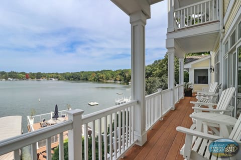 Comfortable seating to enjoy the lake