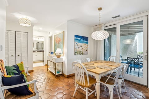 Dining Table with Seating for Six and Direct Access to Patio