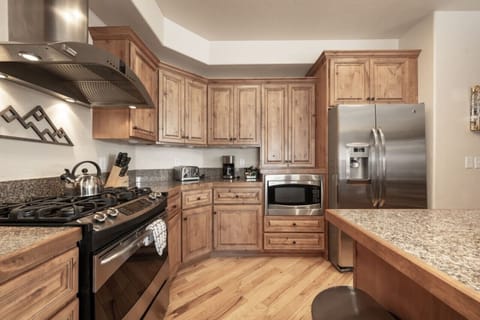 Fully Stocked Kitchen