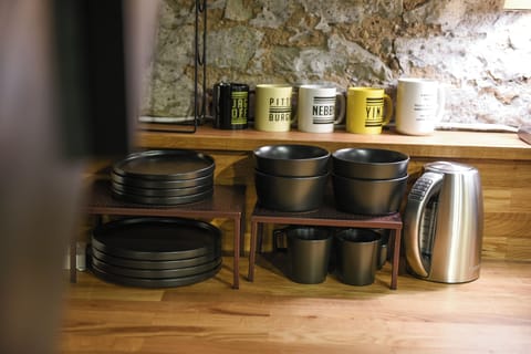 All the kitchen essentials right at your fingertips.