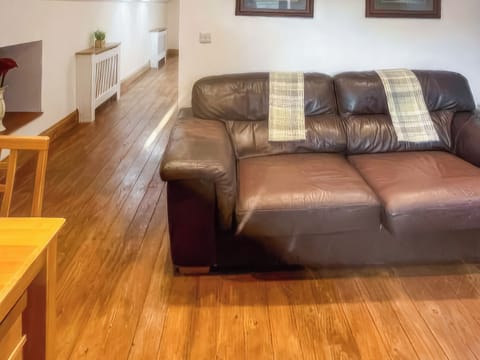 Living area | Stewards Granary - East Learmouth Farmstays, Berwick-upon-Tweed