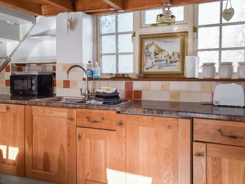 Kitchen/diner | Harbour Studio, Polperro