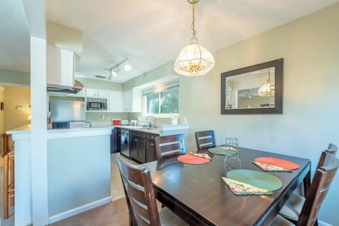 B1 Full Kitchen and Dining Area