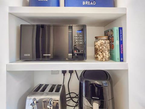 Utility Room Inc. washing machine | The Colleys, Lechlade, The Cotswolds