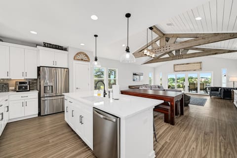Huge kitchen family room combination