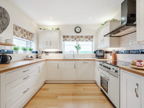 Kitchen | Delcroft, Drybrook