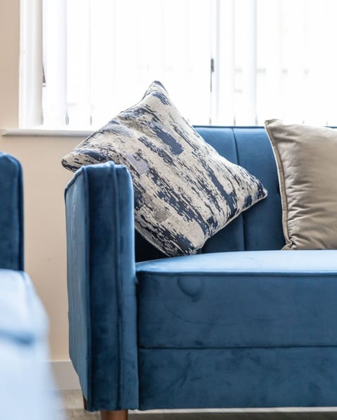 206a27e9-86cc-4a9a-bf35-1dec052e13f6