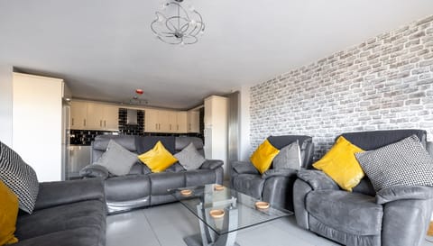 1c0332b0-702a-4372-a860-643677c5c095