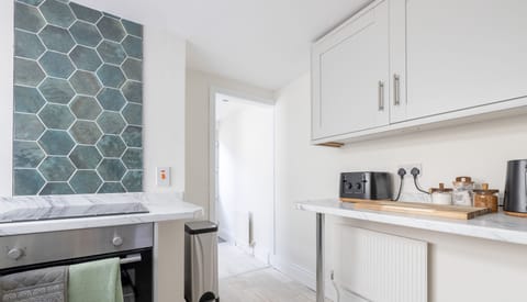 81e60917-dfbc-4762-a173-7905efc1afef