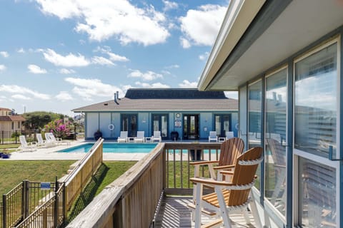 This unit is just a few steps to the sparkling community pool