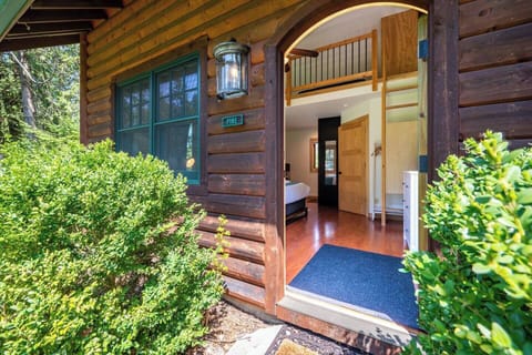 Duplex_Outside_Inside Pine