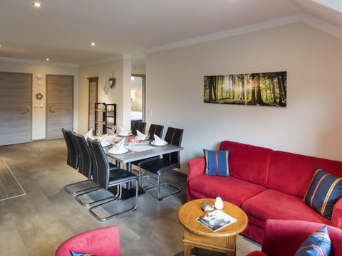 Table, Furniture, Couch, Property, Building, Interior Design, Comfort, Studio Couch, Wood, Flooring