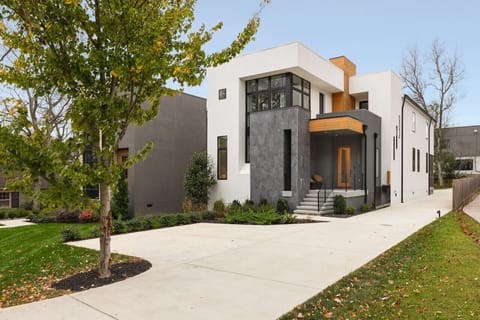 Large private modern home fully furnished with 2 car garage.