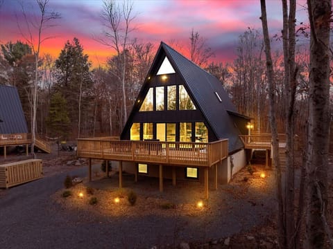 Iconic A-Frame at Sunset — Private Forest Retreat