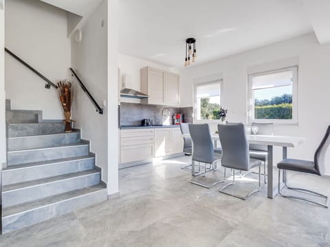 Plant, Sky, Table, Cloud, Furniture, Chair, Tree, Shade, Natural Landscape, Outdoor Furniture