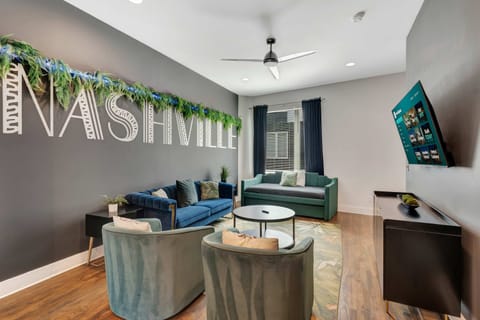 Experience a stylish Nashville oasis perfect for family reunions and large groups! Unwind in this vibrant living space and create unforgettable memories in Music City without sacrificing luxury.