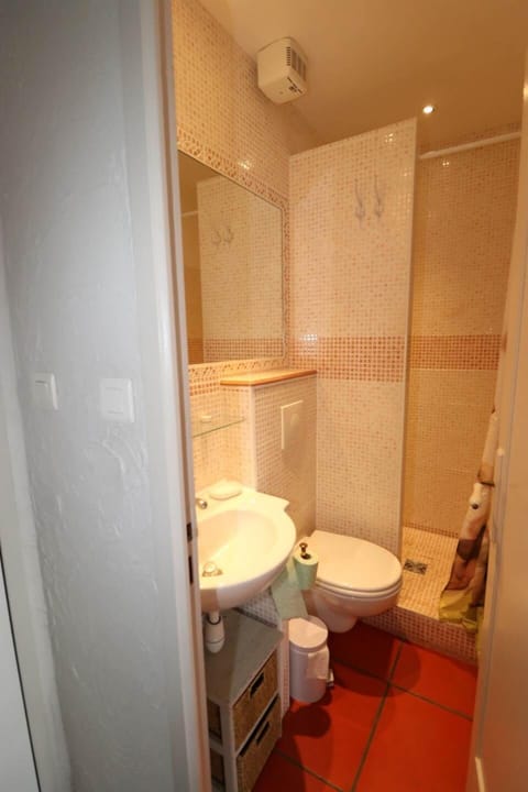 2fc02b3fd1ceddb193f5f40a70cbdc95a441cd9fb1c10482c125d5928cc16c2a-5a755b169b_v0_w1280xh0_rDEF