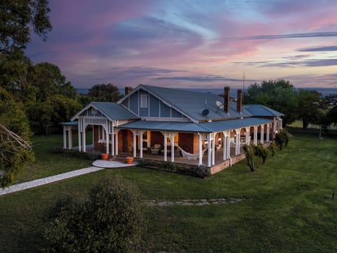 Welcome to Little Plains Homestead, Boorowa 