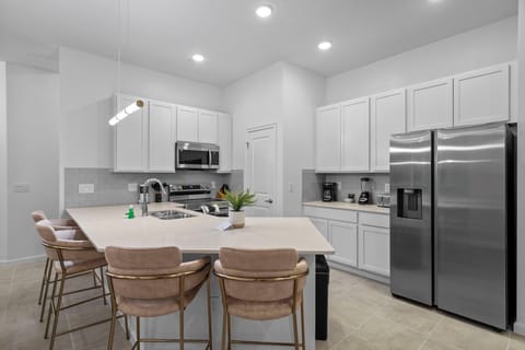 Fully-equipped kitchen