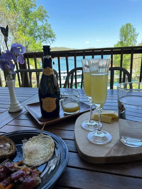 Breakfast on the upper deck