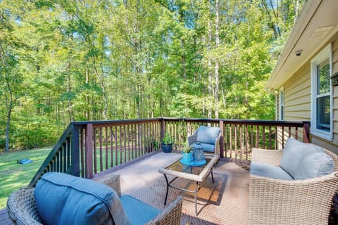 Ellenwood Vacation Rental | 3BR | 2BA | 1,400 Sq Ft | Stairs to Enter
