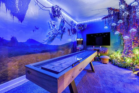 Kissimmee Vacation Rental | 7BR | 5BA | 1 Step Required | 3,291 Sq Ft