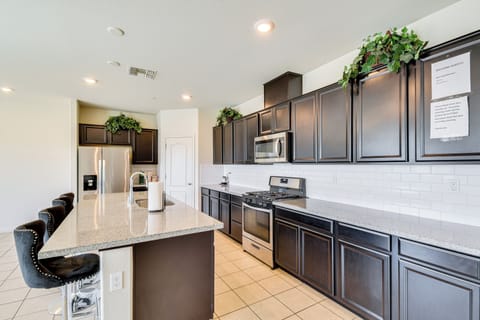 Kitchen | Single-Story House | In-Unit Laundry | Self Check-In