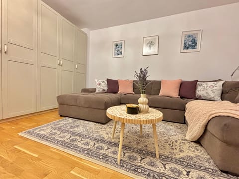 Livingroom with couch