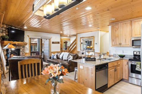 Spacious Living Room w/ Fireplace, TV & Patio