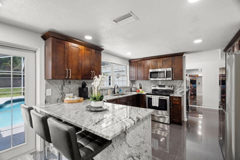 Fully stocked kitchen to cook dinner in
