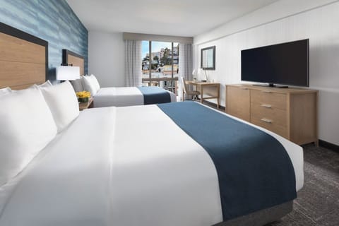 Unit with 2 Queen size beds