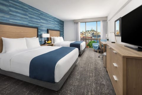 Unit with 2 Queen size beds