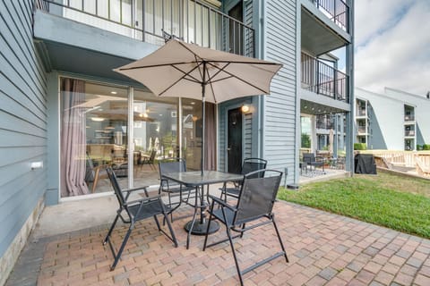 Walk-Out Patio | Outdoor Dining Set