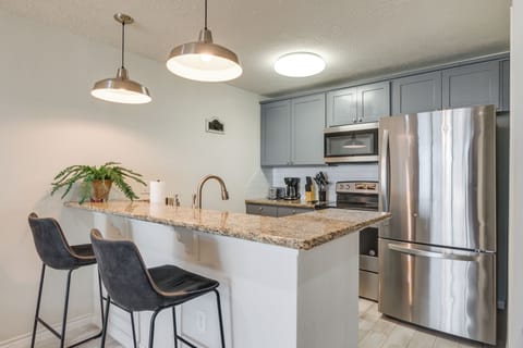 Kitchen | Cooking Basics | Dishware & Flatware