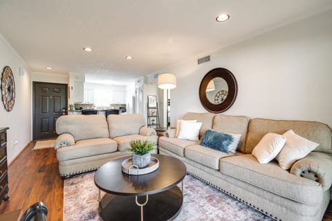 Living Room | Smart TV | Board Games | Free WiFi