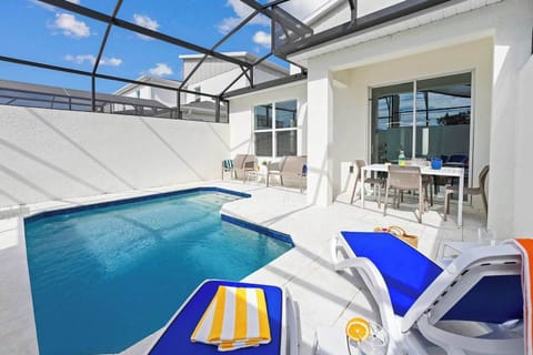Private Pool & Patio