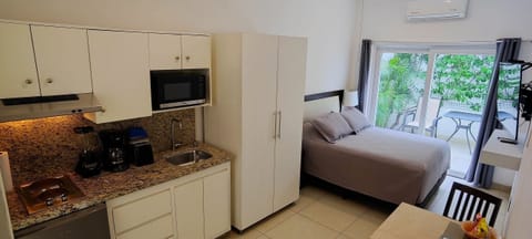 Bed,Photo of the whole room