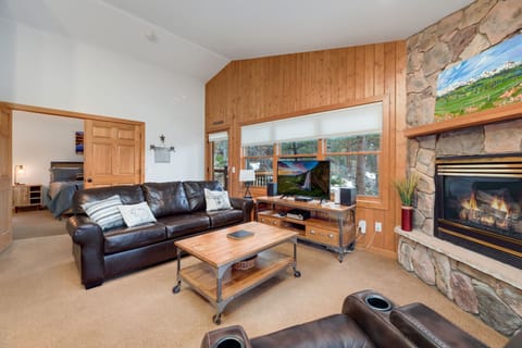 C3 Deluxe Living Room