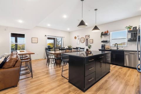 Open Dining Area- Enough Seats For Everyone!