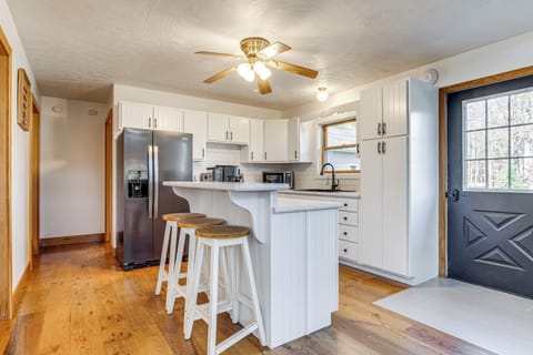 Kitchen | 2nd Floor | Keurig K-Duo | Blender | Toaster